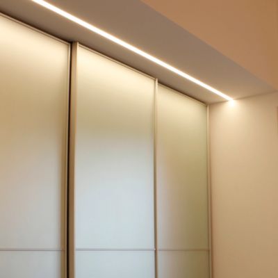 PC 유포자를 가진 AL6063 T5 합금 LED 지구 빛 단면도 모래 분사